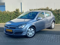 Opel Astra - 1.4 16V 5D Enjoy