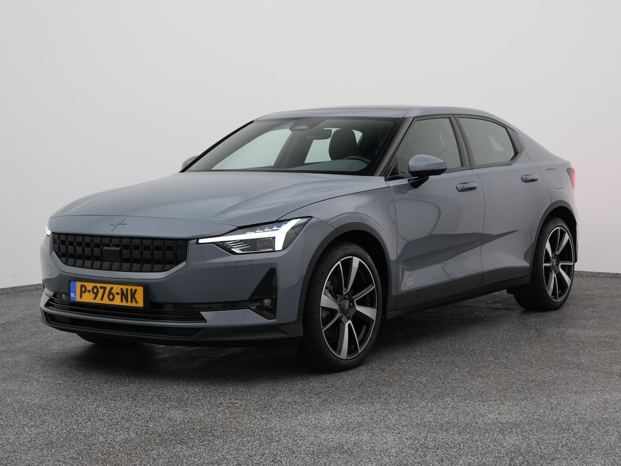Polestar 2 - Long Range Dual Motor Launch Edition 78kWh | PANO | 360° | H&K | STOEL- EN STUURVERW. - AutoWereld.nl