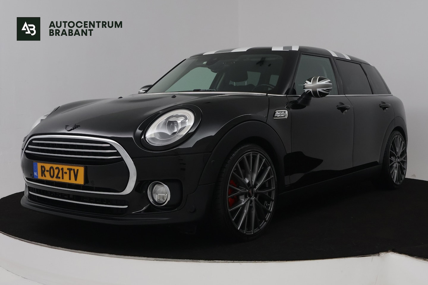MINI Clubman - Mini 1.5 Cooper Chili Serious Business (STOELVERWARMING, SFEERVERLICHTING, NAVIGATIE, CRUI - AutoWereld.nl