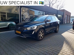 Volvo XC60 - 2.0 T5 FWD Momentum Dealer oh Telefoon Origineel NL Navi PDC Regensensor Trekhaak Electris