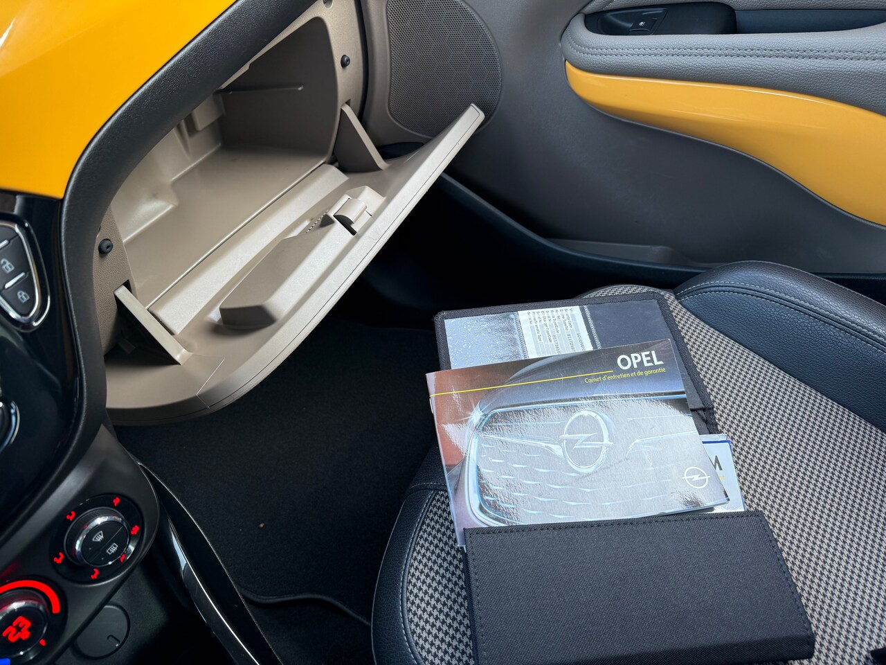 Opel ADAM - 1.0 Turbo Rocks Online Edition Navigatie