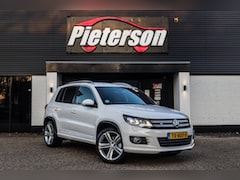 Volkswagen Tiguan - 1.4 TSI 2x R-Line TREKHAAK KEYLESS XENON