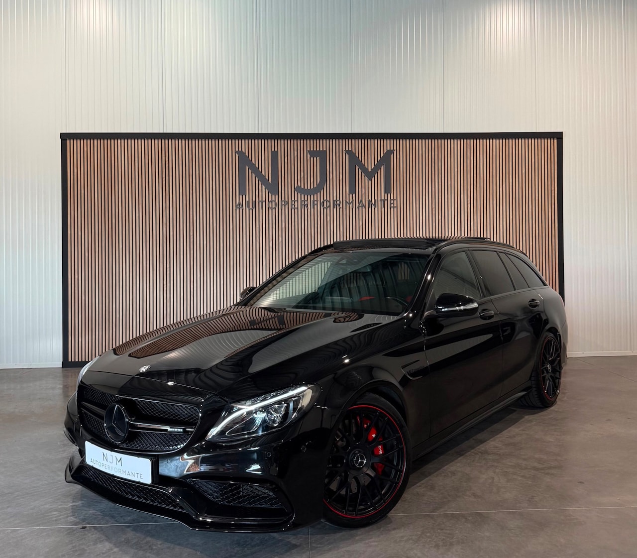 Mercedes-Benz C-klasse Estate - AMG C63|Pano|Camera|Keyless|Memory - AutoWereld.nl