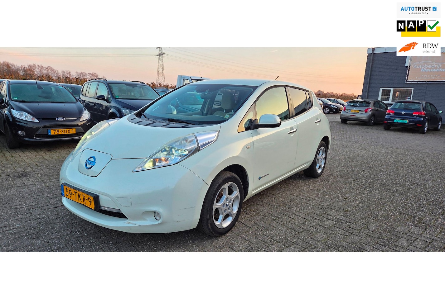 NISSAN LEAF