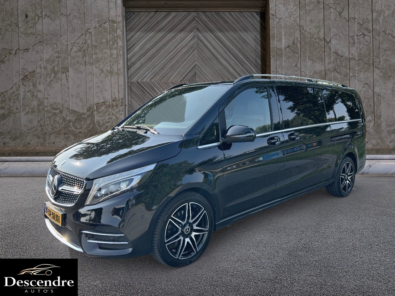 Mercedes-Benz V-klasse - 250d Extra Lang DC AMG Avantgarde marge - AutoWereld.nl