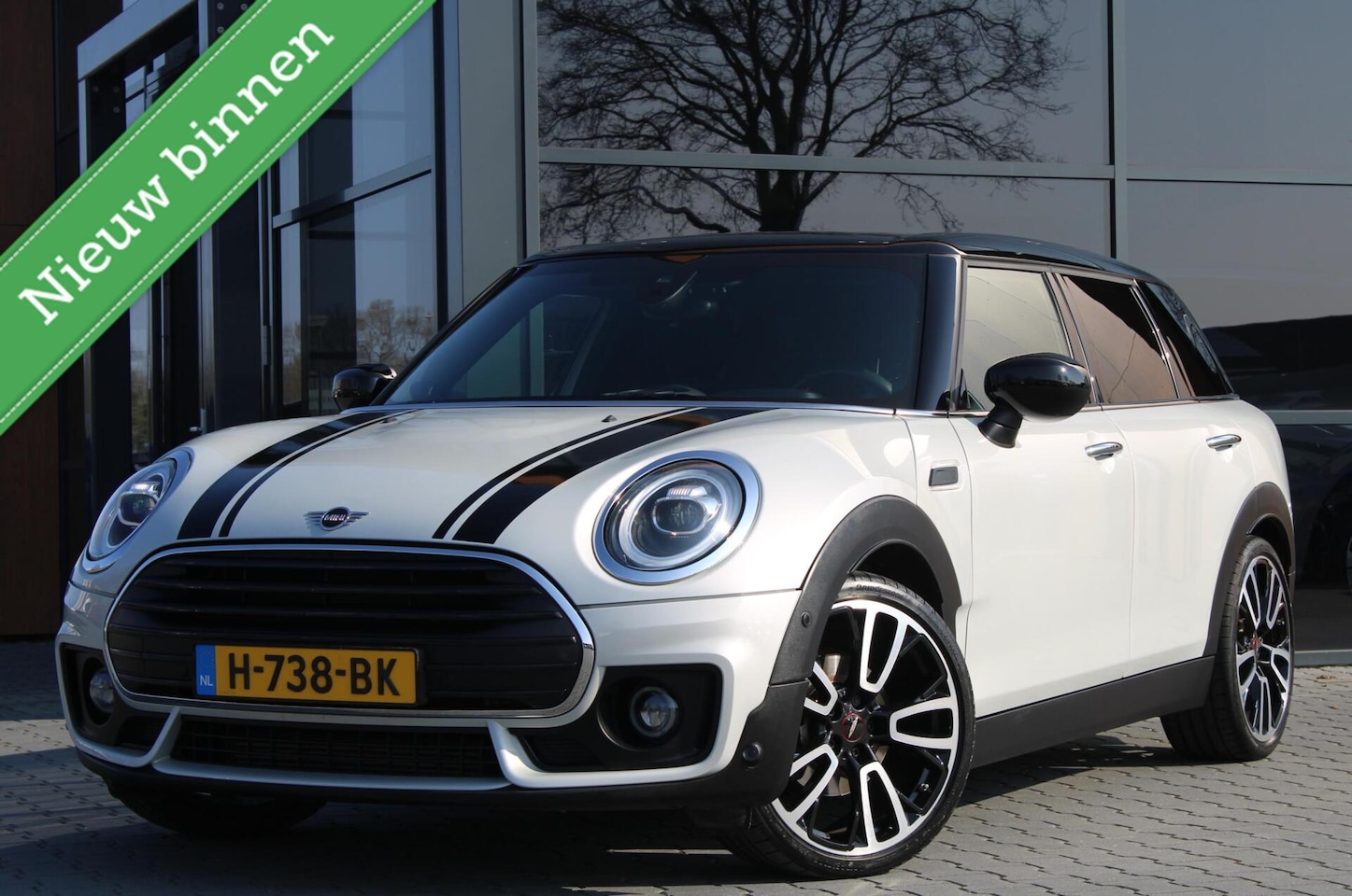 MINI Clubman - 1.5 Cooper AUT JCW-pakket | LED | H&K | Head-up - AutoWereld.nl