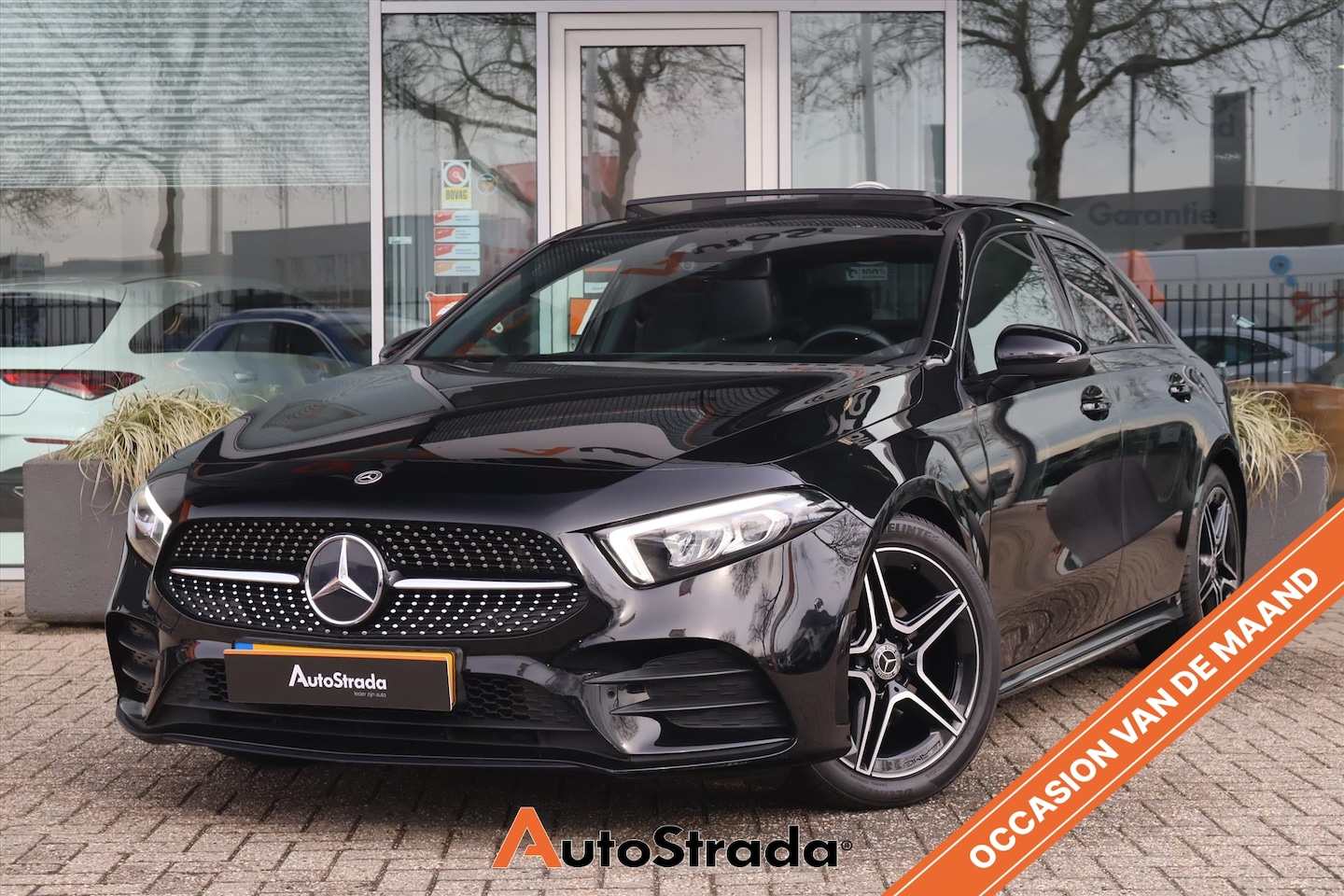 Mercedes-Benz A-klasse - Limousine A 180 AMG-Line 136pk | Pano | Sfeer | Camera | Cruise | Climate | LED | Stoelver - AutoWereld.nl