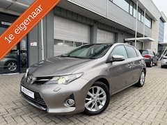 Toyota Auris - 1.6 Benzine | Trekhaak | Pano | Camera