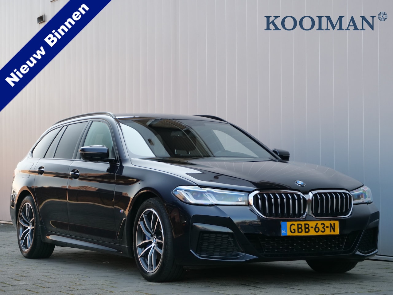 BMW 5-serie Touring - 530e High Executive 292 Pk Automaat Leer / Navi / DAB / Apple Carplay / Camera / Laser LED - AutoWereld.nl