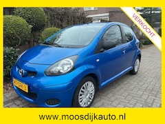 Toyota Aygo - 1.0-12V Now Airco/ 5 Drs/ NL auto/ met NAP/ Nw Apk/ // Verkoop op afspraak bel 06-53226433