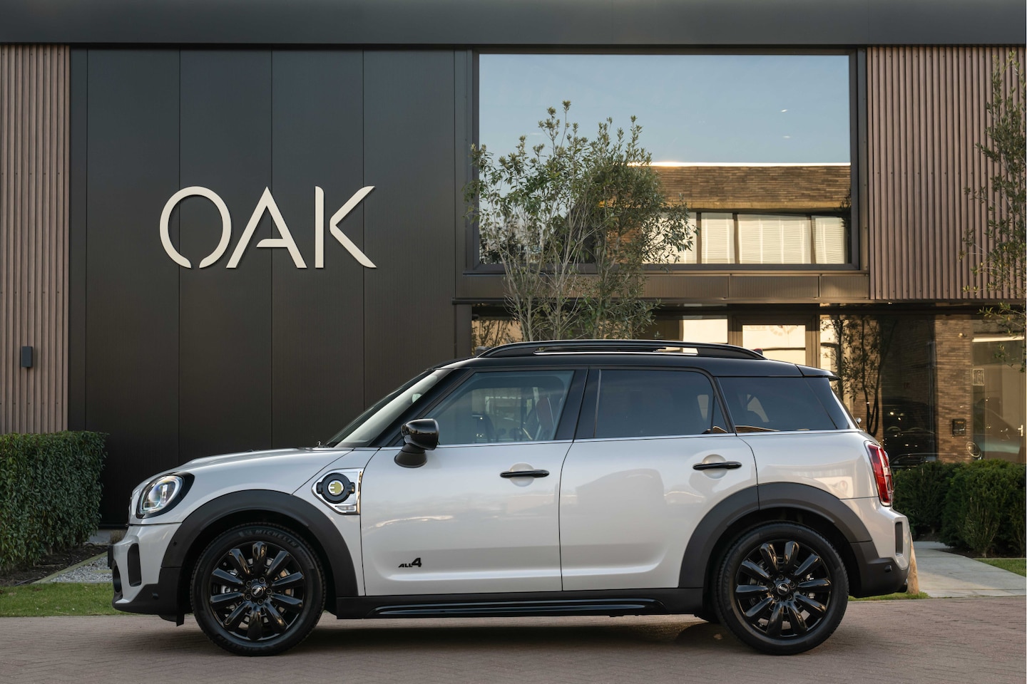 MINI Countryman - 1.5 Cooper SE Hybrid ALL4 | Navi | Panorama | Leder Chester | Memory | Camera | 18"LM | Wh - AutoWereld.nl