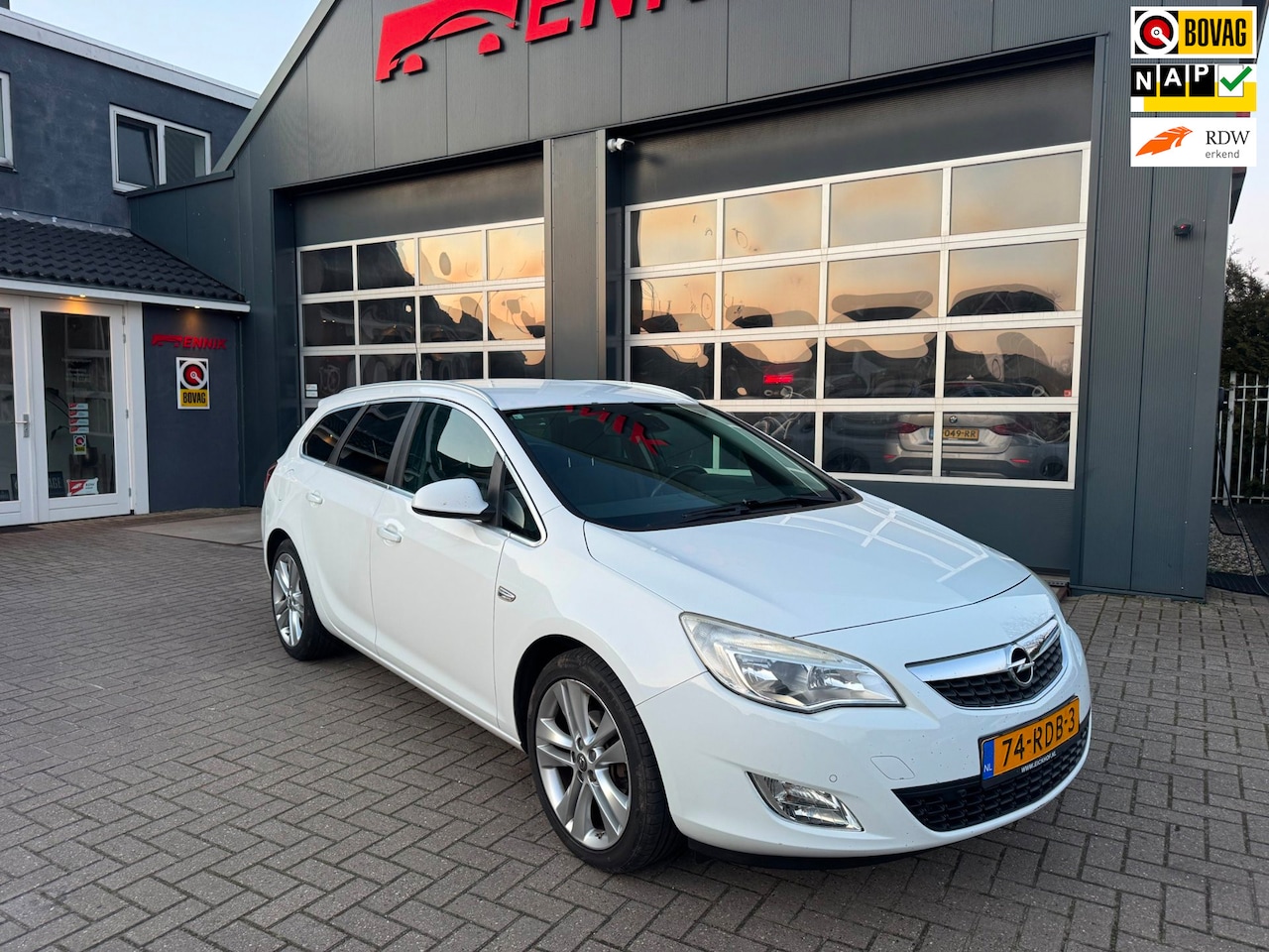 Opel Astra Sports Tourer - 1.4 Turbo Cosmo / Carplay / Camera / Sfeer / Stuurverwarming ! - AutoWereld.nl