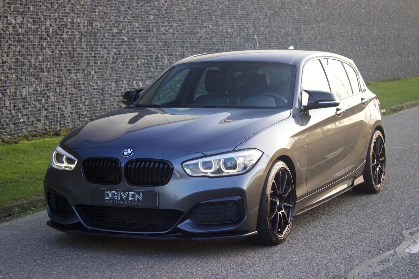 BMW 1-serie - M140i | NL Auto - Bodykit - Navi Pro - RWD - AutoWereld.nl