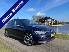 Volkswagen Golf - 1.5 eTSI R-Line Panoramadak / Automaat / Ergocomfortstoel