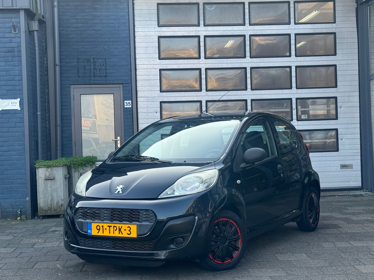 Peugeot 107 - 1.0 Access Accent | Airco | 5-DRS | NW APK - AutoWereld.nl