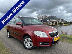 Skoda Fabia Combi - 1.4-16V Elegance Airco / Cruise / Trekhaak