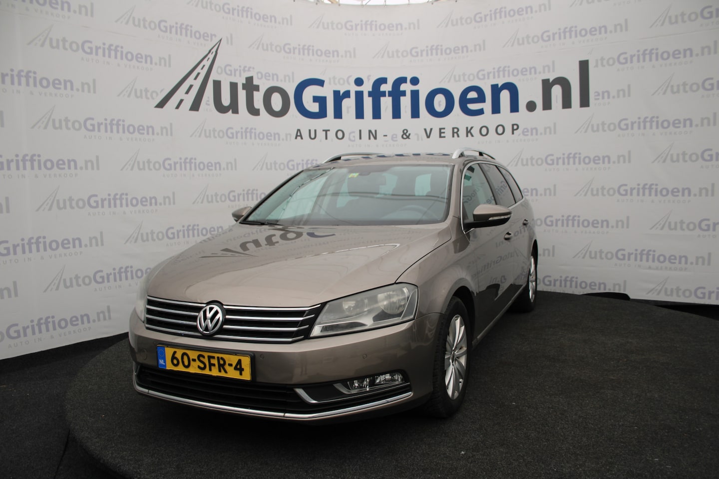 Volkswagen Passat Variant - 1.4 TSI Comfortline BlueMotion automaat met trekhaak - AutoWereld.nl