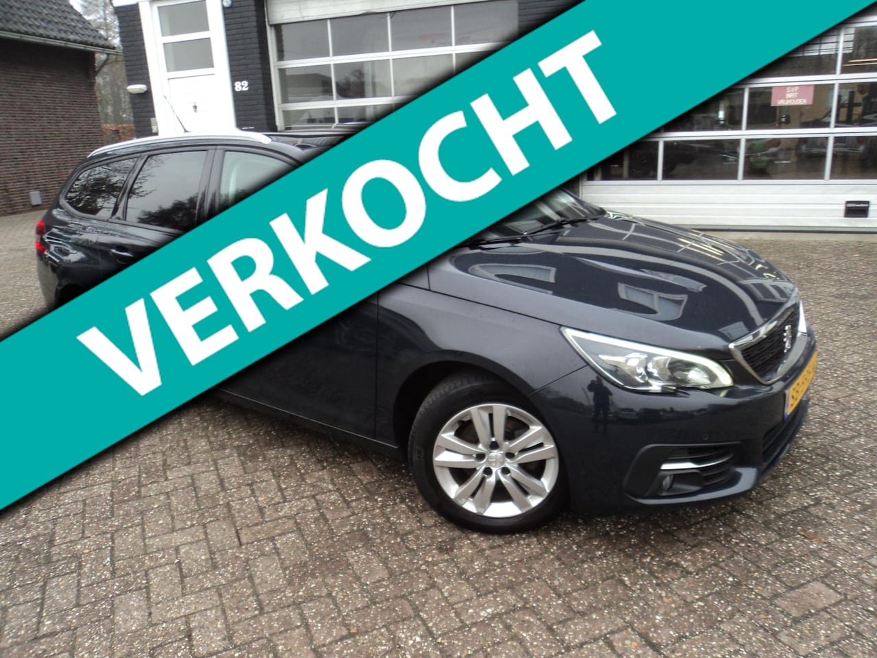 Peugeot 308 SW - 1.2 PureTech Blue Lease Executive 1.2 PureTech Blue Lease Executive - AutoWereld.nl