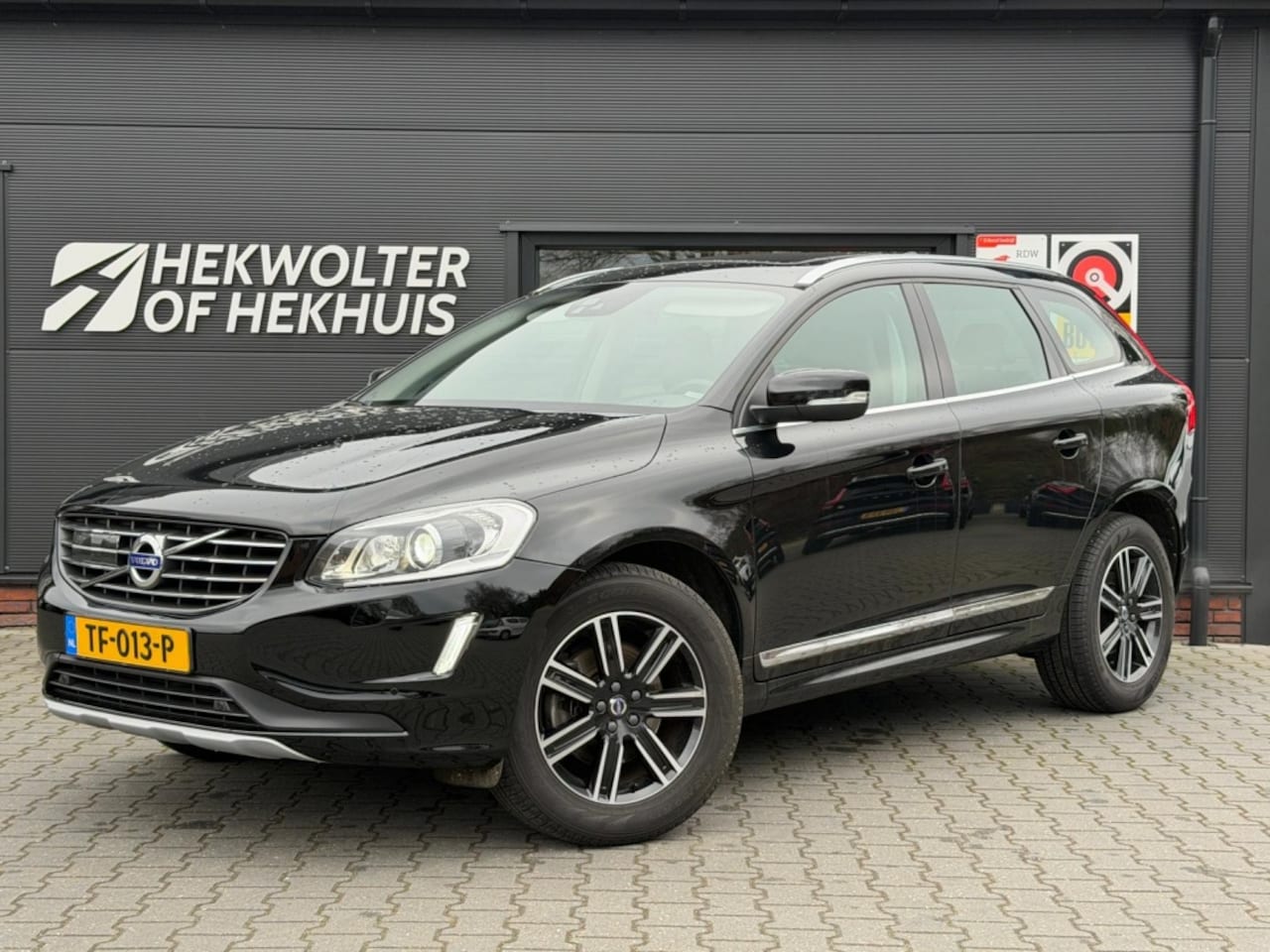 Volvo XC60 - 2.0 D3 FWD Polar | Leder | Panodak | Trekhaak - AutoWereld.nl