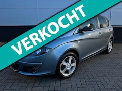 SEAT Altea - 1.6 102 pk Airco - lm velgen - trekhaak - isofix - hoge instap - NL-auto - NAP