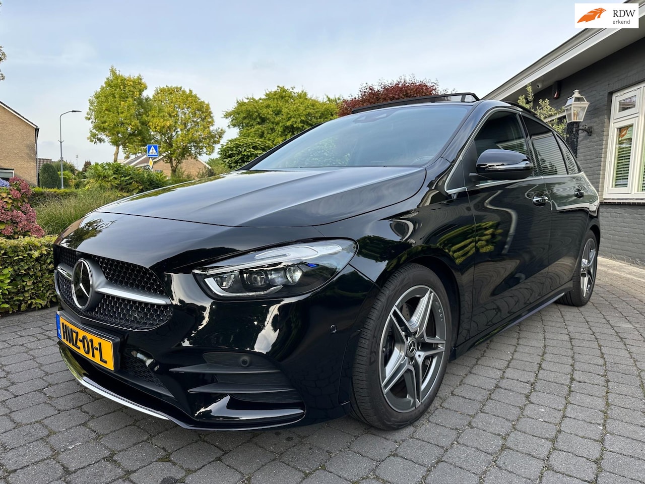 Mercedes-Benz B-klasse - 220 4MATIC AMG, Pano, BTW, 1e Eigenaar - AutoWereld.nl