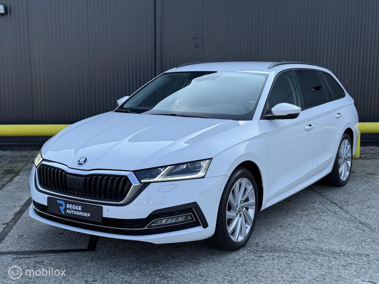 Skoda Octavia Combi - 1.5 TSI Greentech Sport Business 1.5 TSI Greentech Sport Business - AutoWereld.nl
