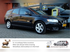 Volvo V50 - 2.0 145 pk Sport, Trekhaak, Navi, Bluetooth