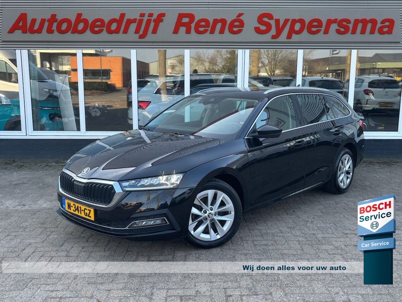 Skoda Octavia Combi - 1.0 TSI Business Edition Plus | Memory Stoelen | Stuur Verwarming | Parkeer Sensoren - AutoWereld.nl