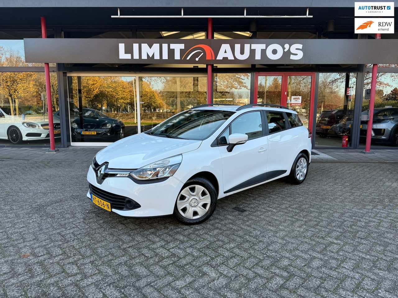 Renault Clio Estate - 0.9 TCe Expression/Airco/Cruise/Navi/Elek.Ramen/Nap/Apk - AutoWereld.nl