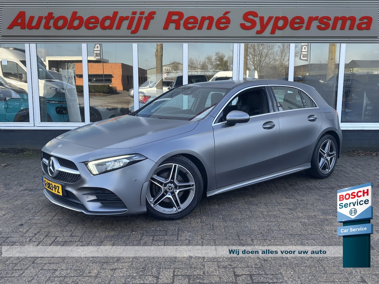 Mercedes-Benz A-klasse - 160 Business Solution AMG Pakket Mountain Gray Metallic! | Stoelverwarming | Apple Carplay - AutoWereld.nl