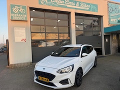 Ford Focus Wagon - 1.5 EcoB. ST L. XBns