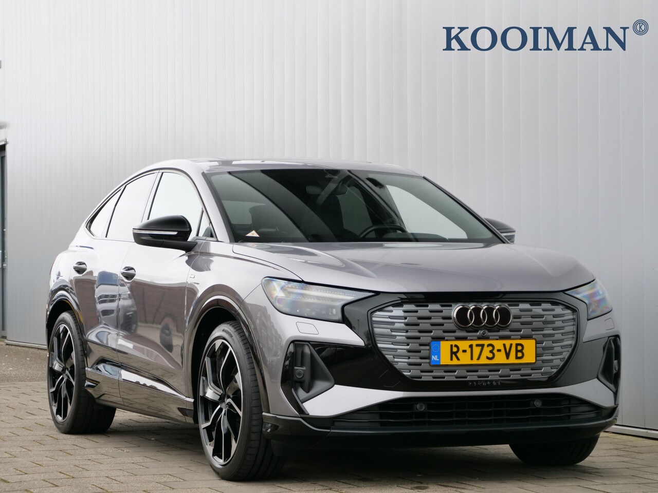 Audi Q4 Sportback e-tron - 50 quattro S edition 77 kWh 300 Pk Automaat Navi / DAB / Camera / Leer / SOH 94,4% - AutoWereld.nl