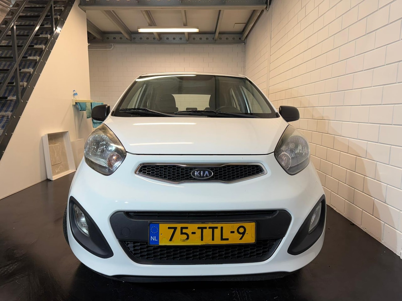 Kia Picanto - 1.0 CVVT Comfort Pack Kia Picanto 1.0 2012 | CarPlay | APK 07-2026 | Zuinig | 5 Deurs - AutoWereld.nl