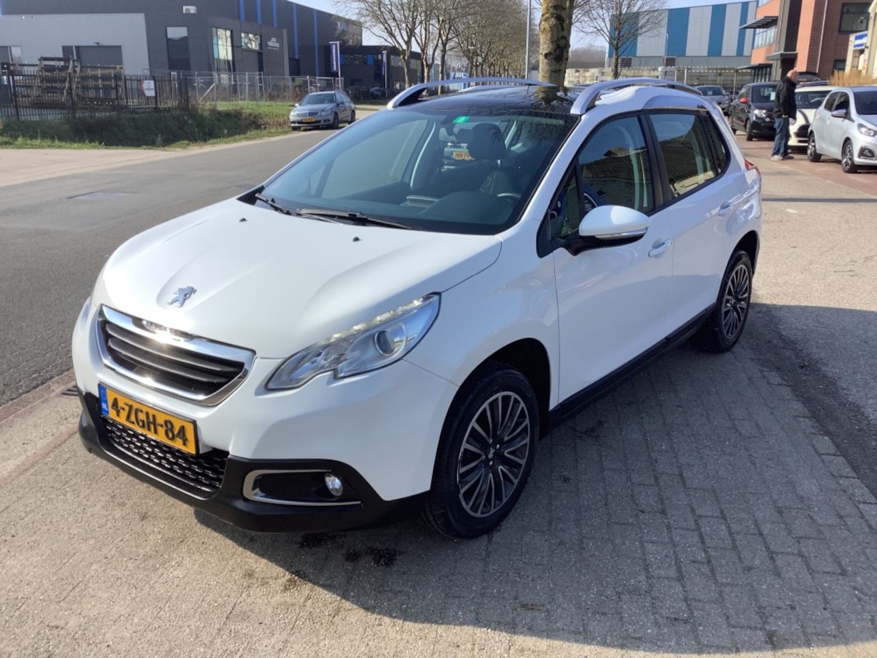 Peugeot 2008 - 1.2 PURETECH ACTIVE AUTOMAAT - AutoWereld.nl