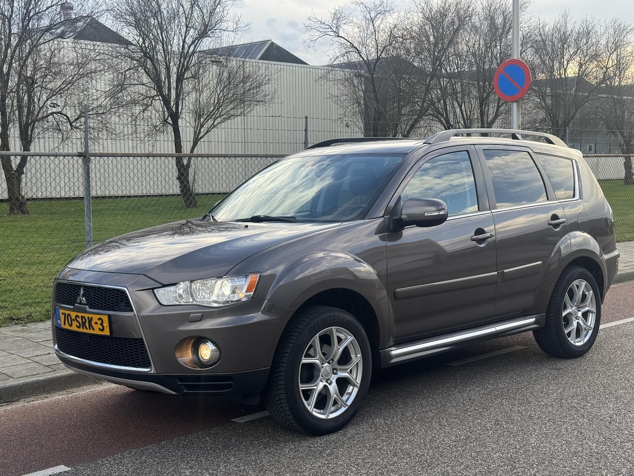 Mitsubishi Outlander - 2.0 Edition Two Automaat| Dak | Trekhaak| 2e eigenaar - AutoWereld.nl