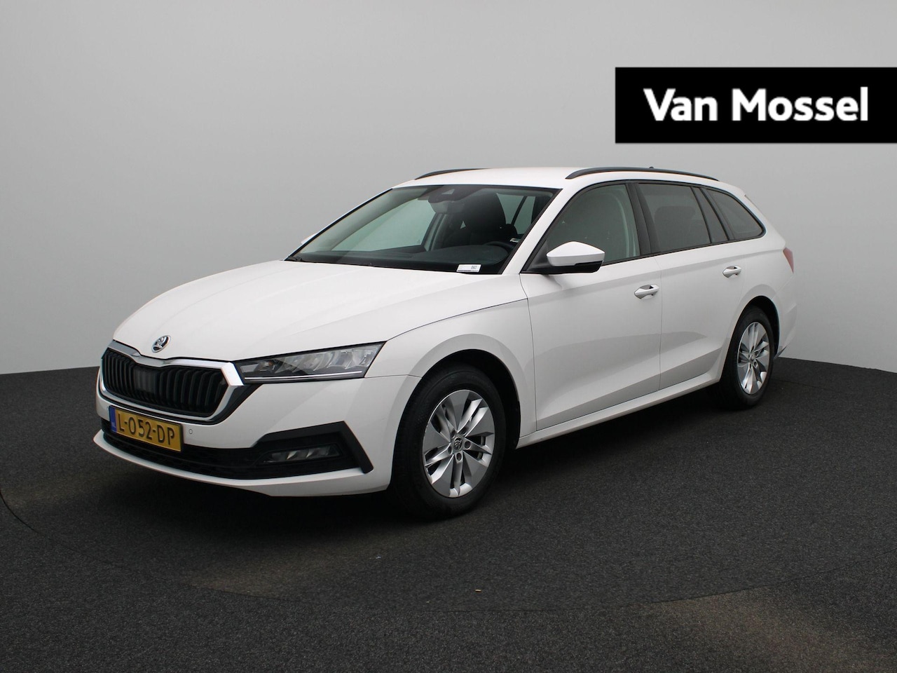 Skoda Octavia Combi - 1.0 TSI Business Edition | Apple Carplay/Android Auto | Airco | Parkeersensoren | - AutoWereld.nl