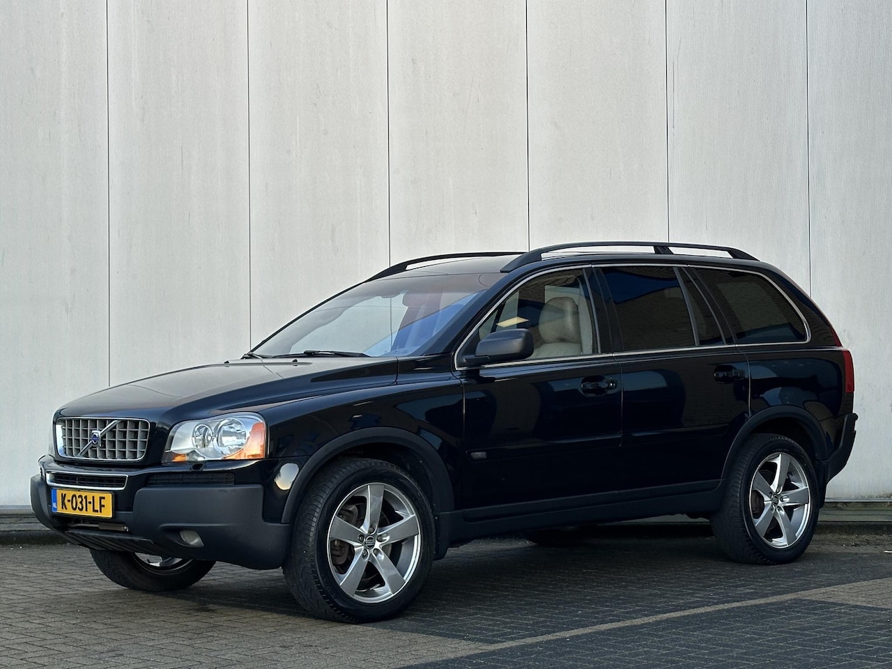 Volvo XC90 - 4.4 V8 Momentum l Unieke kilometerstand l 142.099 km l - AutoWereld.nl