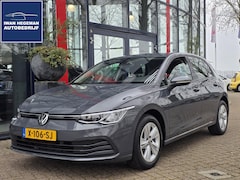 Volkswagen Golf - 1.0 eTSI Life Business | Navigatie | PDC | ECC | Stoel/Stuur Verwarming | Android Auto/App