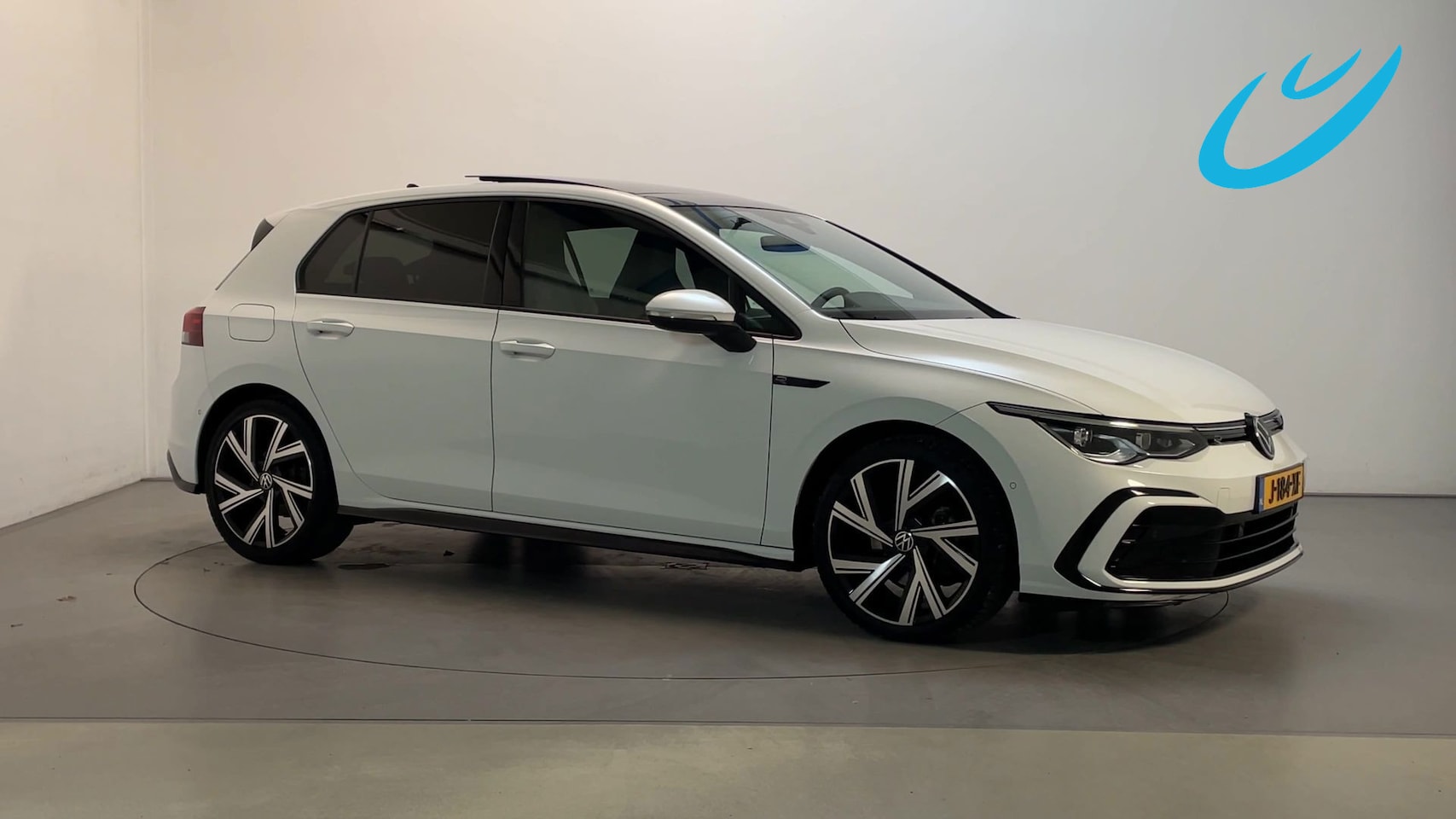 Volkswagen Golf - 1.5 eTSI 150pk DSG R-Line Panoramadak Alcantara Sfeerverlichting DAB+ - AutoWereld.nl