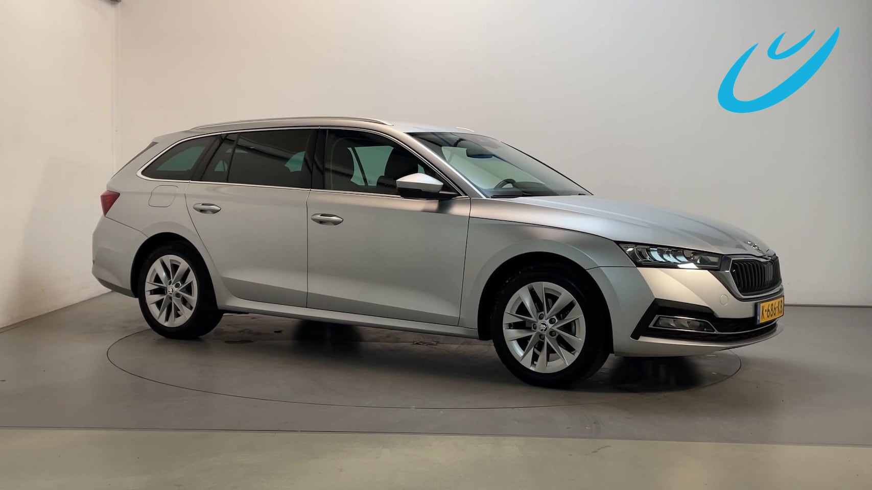 Skoda Octavia Combi - 1.0 TSI Business Edition Parkeersensoren Navigatie App-Connect DAB+ - AutoWereld.nl