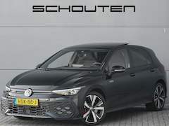 Volkswagen Golf - 1.5 eHybrid GTE Pano Matrix ACC HUD Trekhaak Sfeerverlichting
