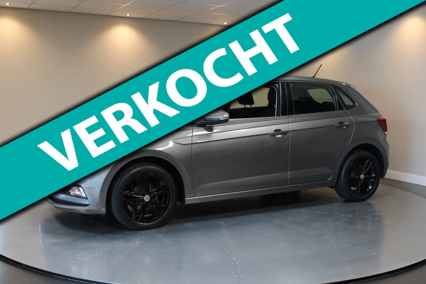 Volkswagen Polo - 1.0 TSI Comfortline *4 Nwe Banden!* 2de Eigenaar|Dealer OH|Carplay|Adapt.Cruise - AutoWereld.nl