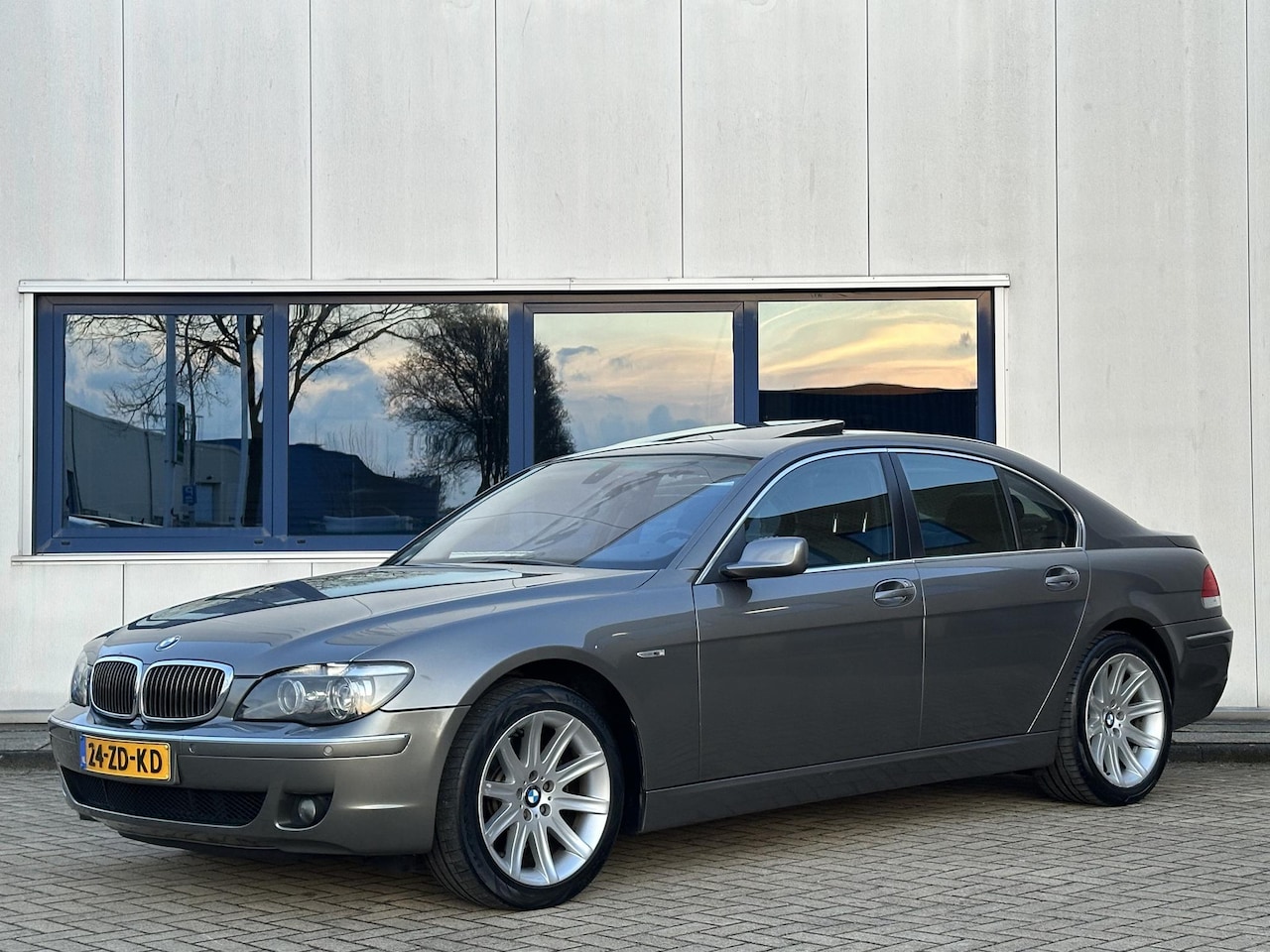BMW 7-serie - 740i l Gereviseerde motor l Goed onderhouden l - AutoWereld.nl