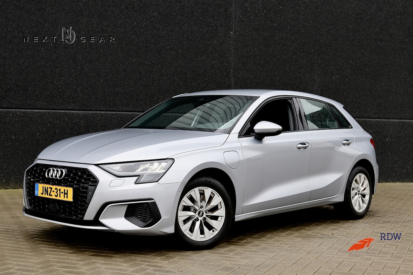 Audi A3 Sportback - 40 TFSIe 204PK BUSSINESS 95% SOH CARPLAY | PDC | VIRTUAL * Dealeronderhouden - AutoWereld.nl