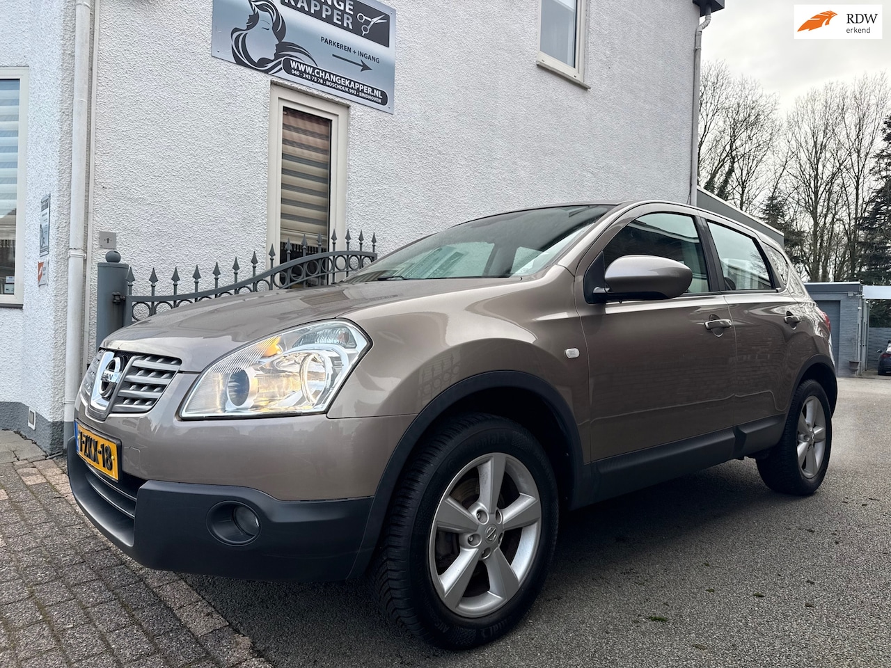Nissan Qashqai - 2.0 Tekna Pack | Automaat | Clima | Cruise | Trekhaak - AutoWereld.nl
