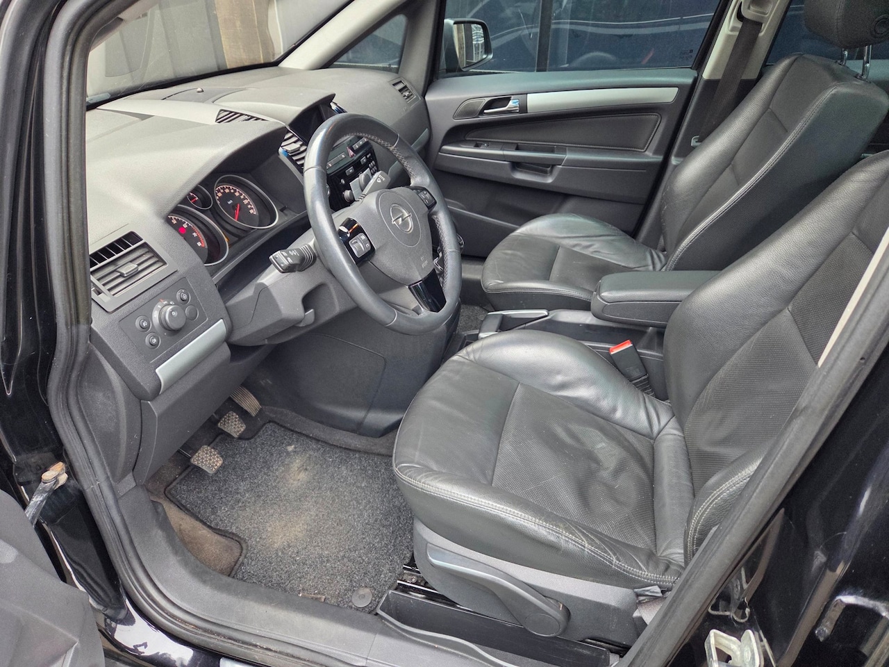 Opel Zafira - 2.2 Cosmo 2.2 Cosmo *NIEUWE APK*