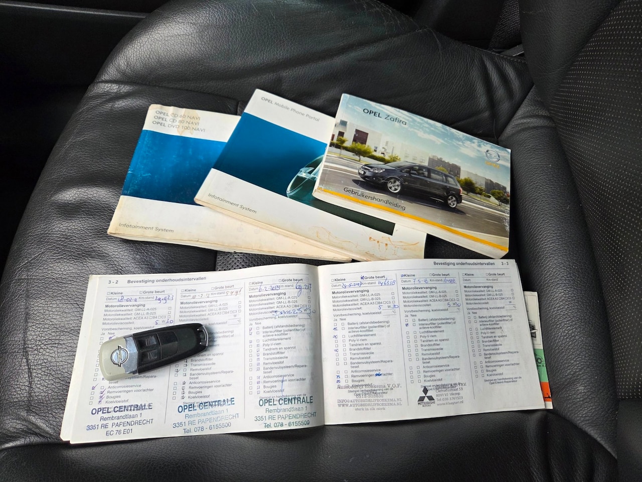 Opel Zafira - 2.2 Cosmo 2.2 Cosmo *NIEUWE APK*