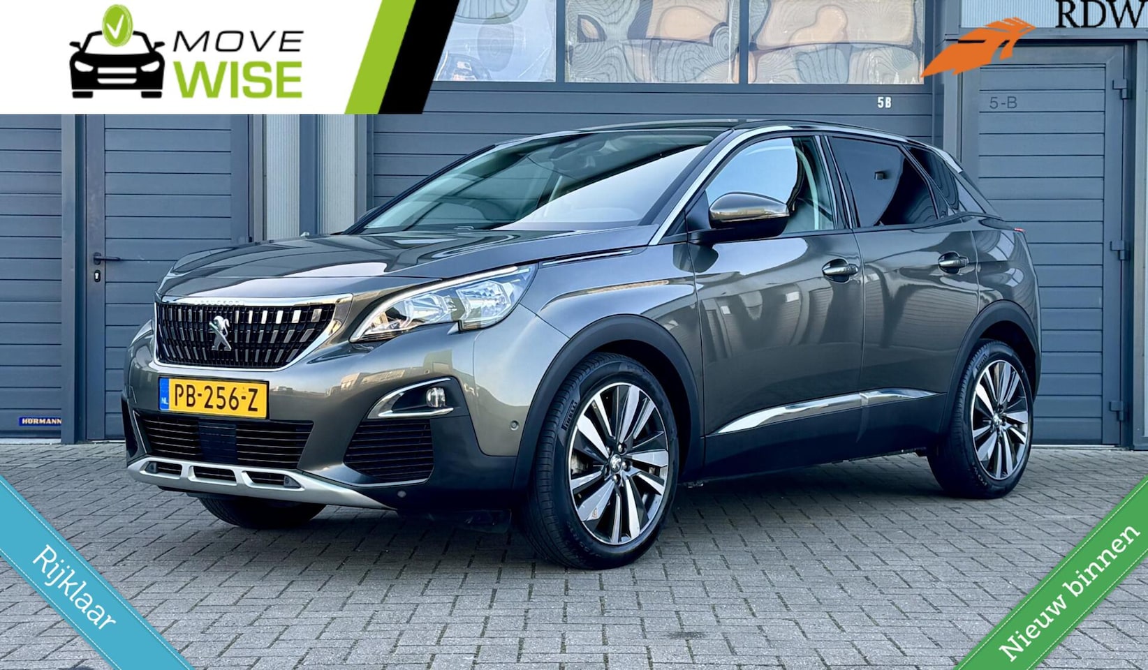 Peugeot 3008 - 1.2- 131pk Allure | Lage KM NAP ! | Nieuwe Model | Trekhaak | Zeer Compleet | Dealeronderh - AutoWereld.nl