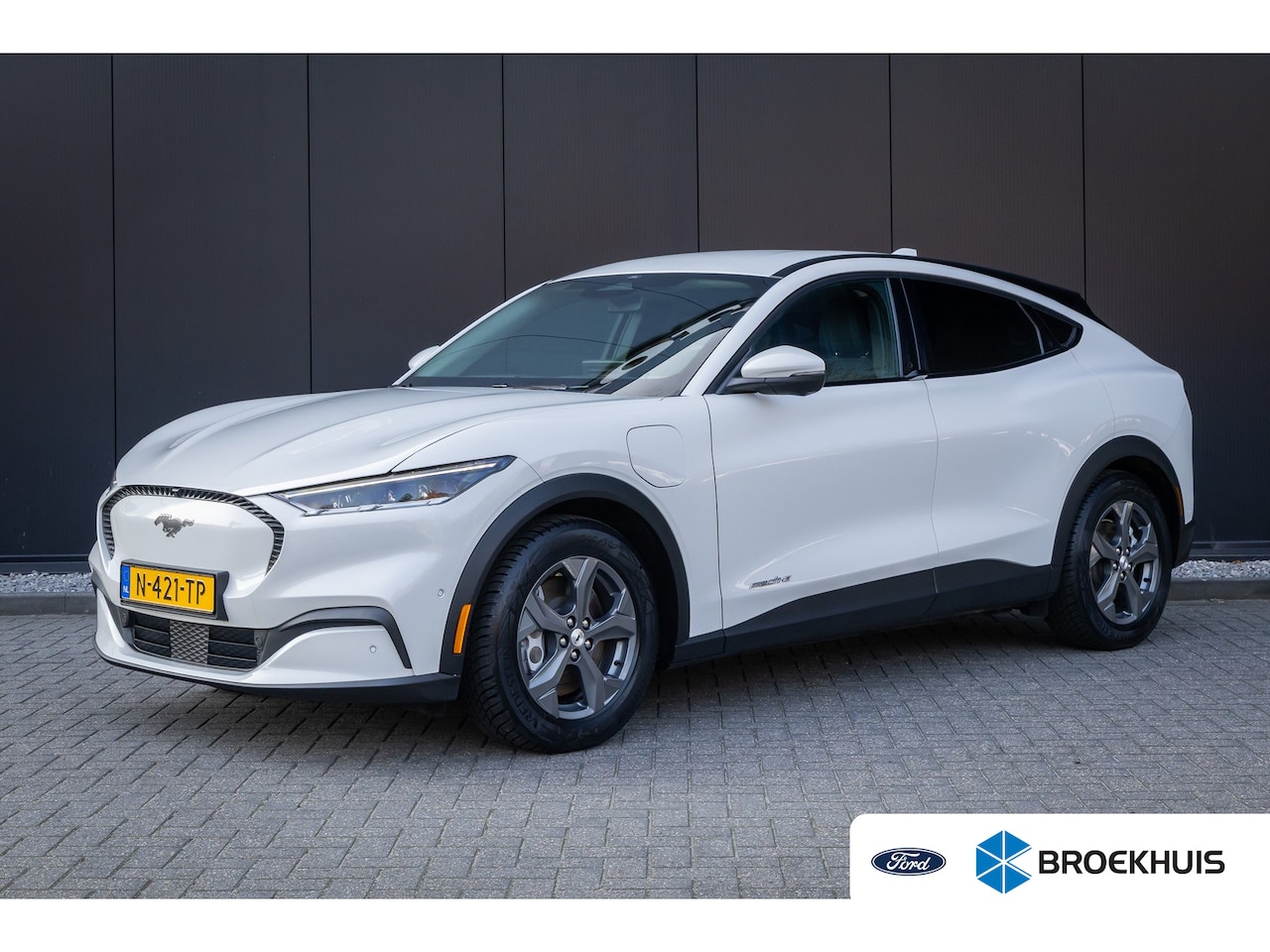 Ford Mustang Mach-E - RWD 75 kWh | TECHNOLOGY PACK | Achteruitrijcamera | Airco (automatisch) | Apple Carplay/An - AutoWereld.nl