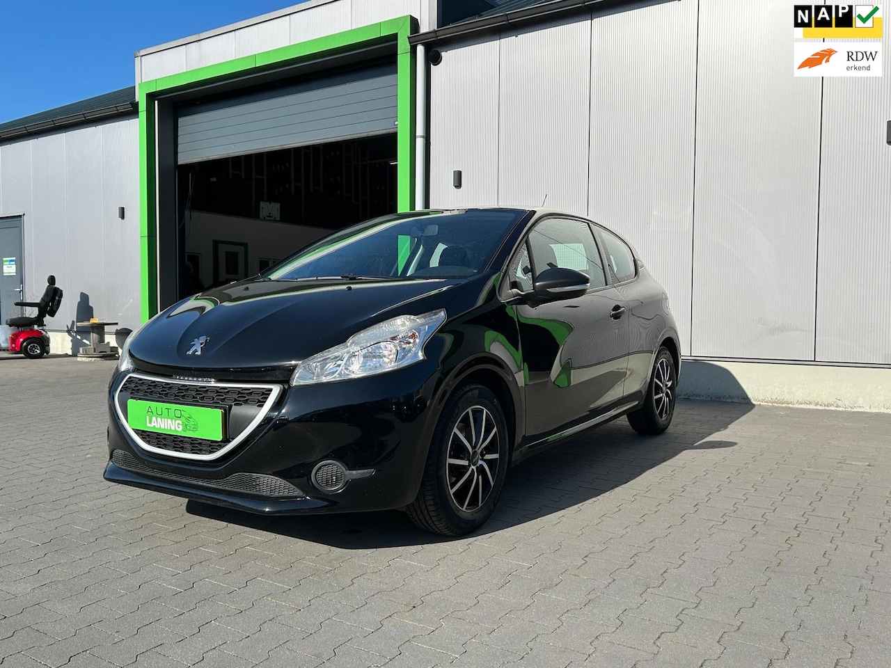 Peugeot 208 - 1.0 VTi Access LM velgen Airco Cruise Control Goed onderhouden en Nieuwe APK! - AutoWereld.nl